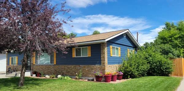 $350,000 | 301 North 15th Street East, Riverton, WY 82501