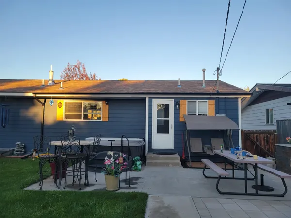 $350,000 | 301 North 15th Street East, Riverton, WY 82501