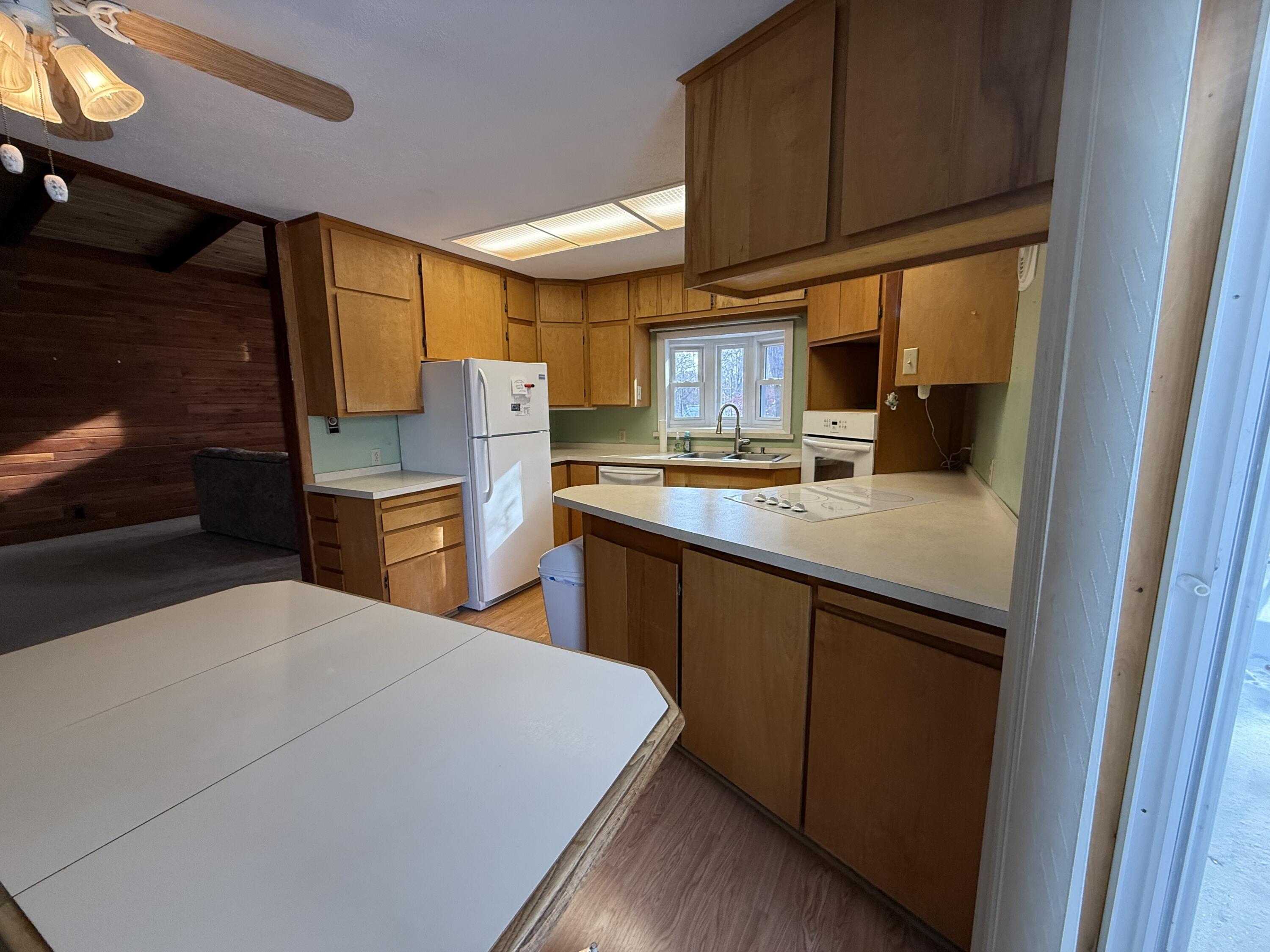 8092 Highland Trail Canadian Lakes, MI 49346 - Photo 4 of 23 IMG_0957