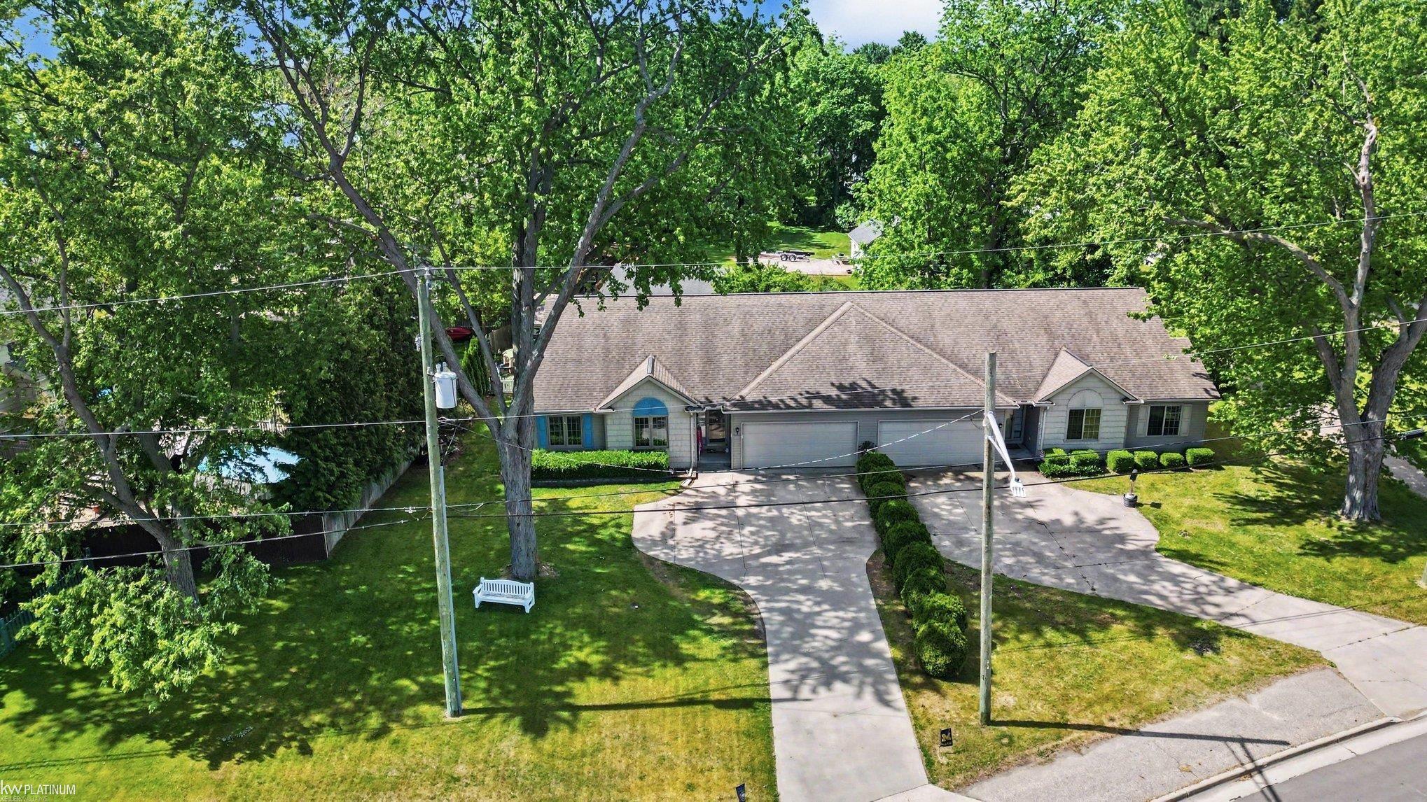 393 Pointe Tremble Road Algonac, MI 48001 - Photo 31 of 37