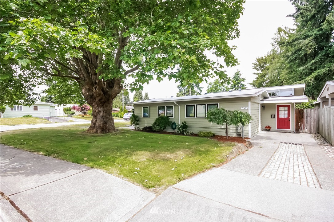 2600 Northeast 9th Street Renton, WA 98056 - Photo 1 of 21 Gallery Image 1