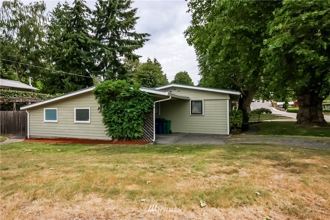 2600 Northeast 9th Street Renton, WA 98056 - Photo 20 of 21 Gallery Image 20