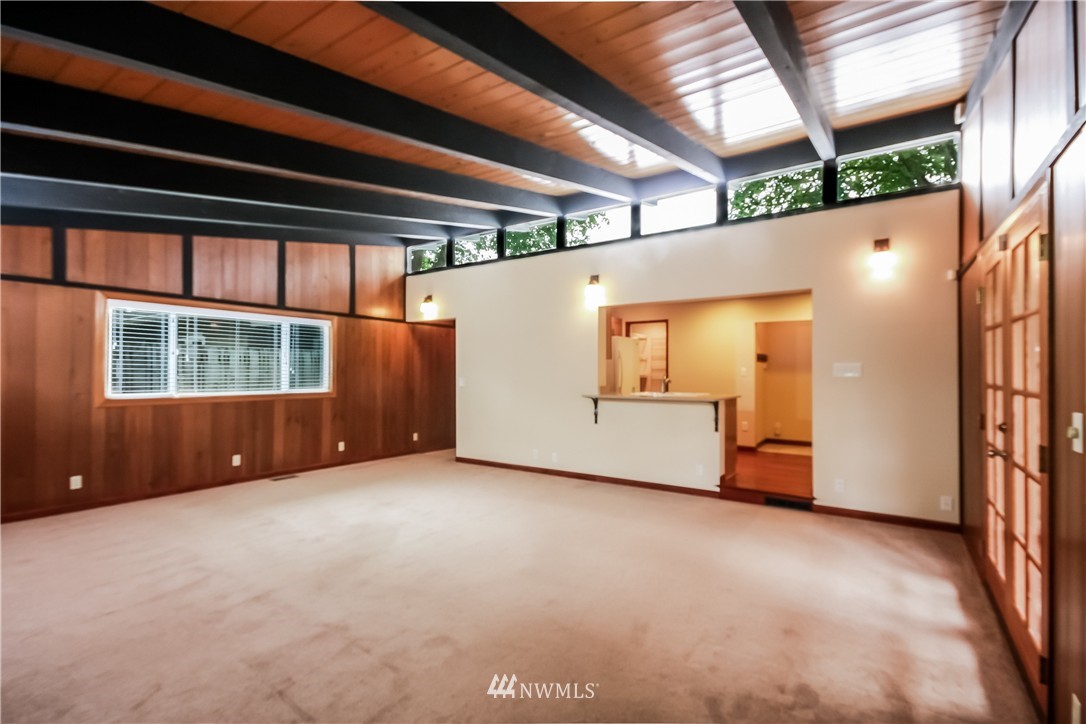 2600 Northeast 9th Street Renton, WA 98056 - Photo 4 of 21 Gallery Image 4