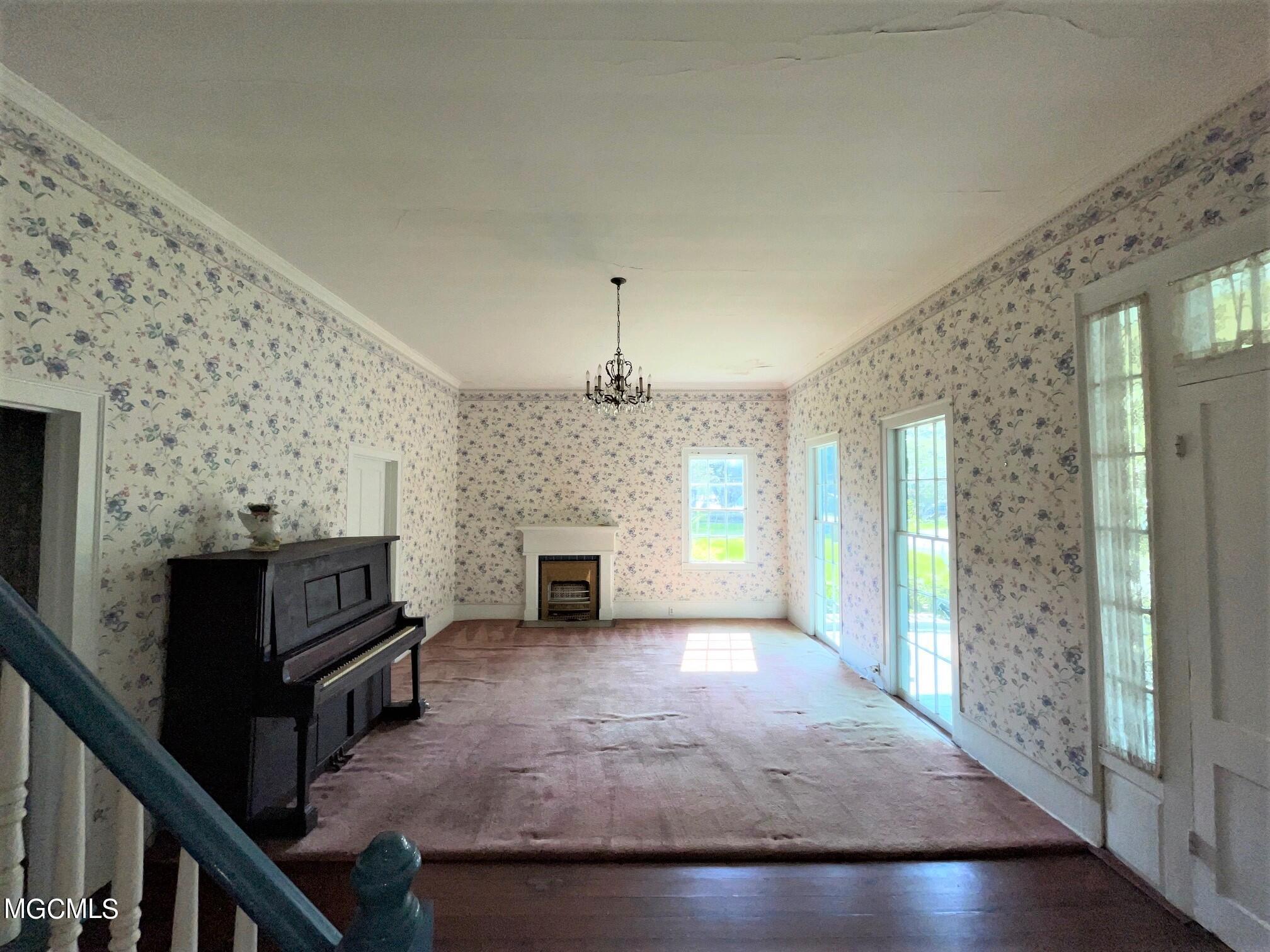 4013 Bellview Avenue Moss Point, MS 39563 - Photo 3 of 22 IMG_4050