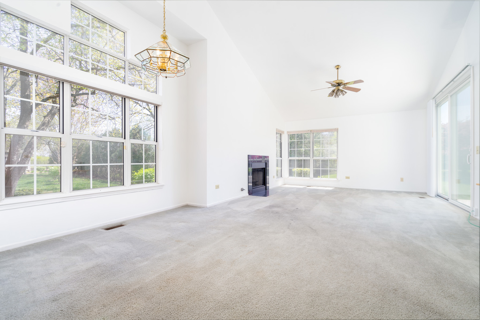 446 Cromwell Circle, Unit 1 Bartlett, IL 60103 - Photo 14 of 28 a view of an empty room with a window