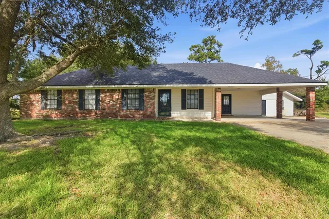 $239,900 | 2014 North Iona Drive, Sulphur, LA 70665
