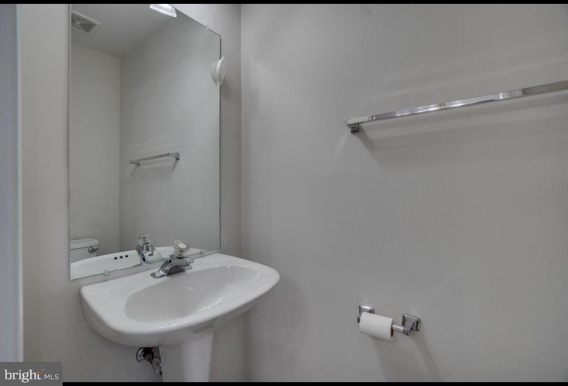 6981 Walker Mill Road Capitol Heights, MD 20743 - Photo 7 of 30