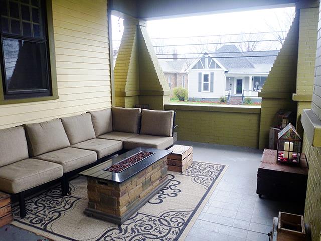 311 North Main Street Springfield, TN 37172 - Photo 4 of 30 Covered Side Porch