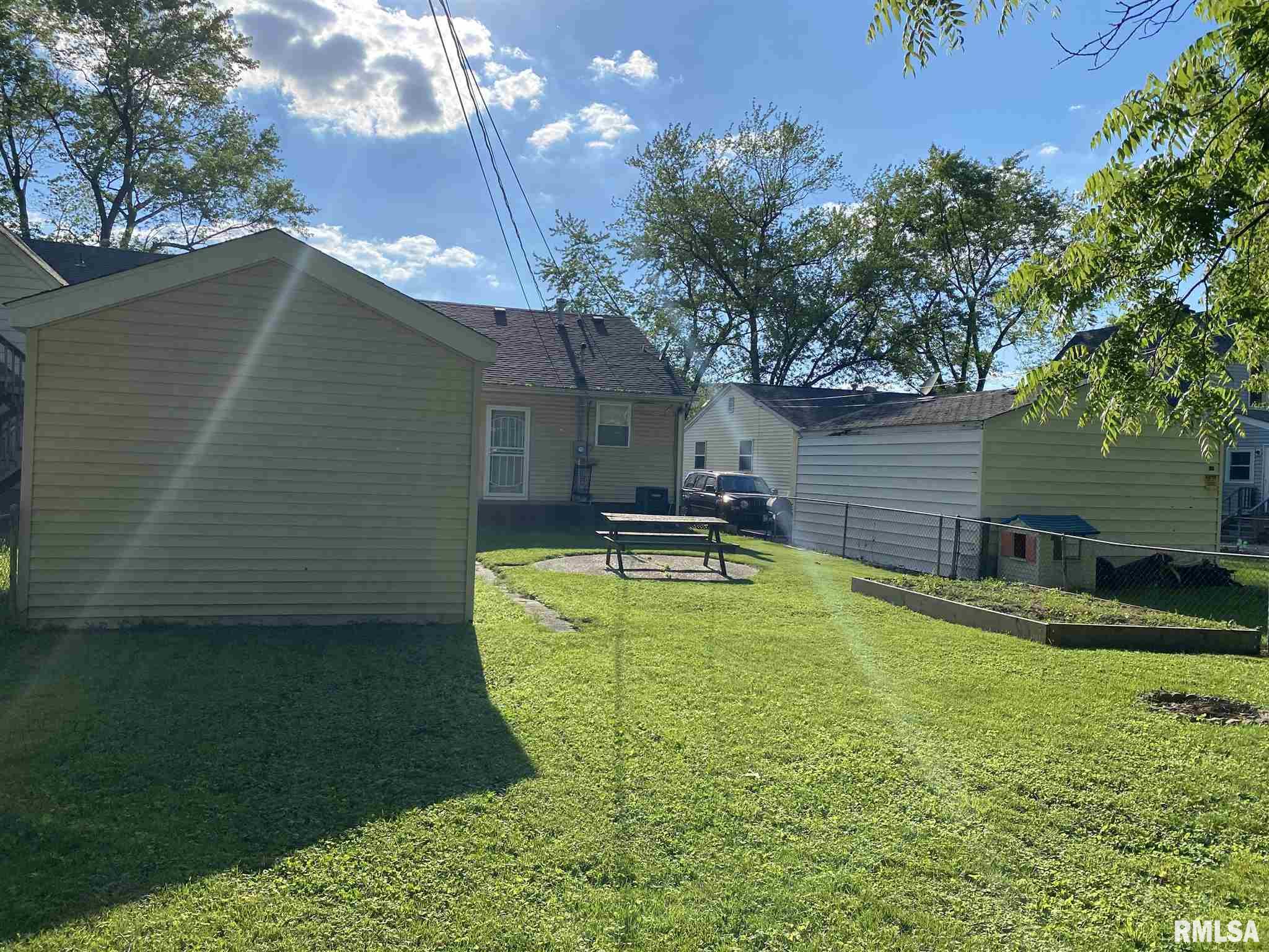 2240 South 9th Street Springfield, IL 62703 - Photo 3 of 4