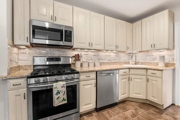 $699,900 | 285 Colburn Street, Dedham, MA 02026