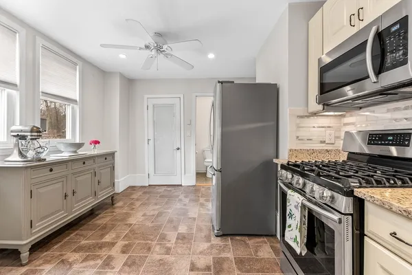 $699,900 | 285 Colburn Street, Dedham, MA 02026