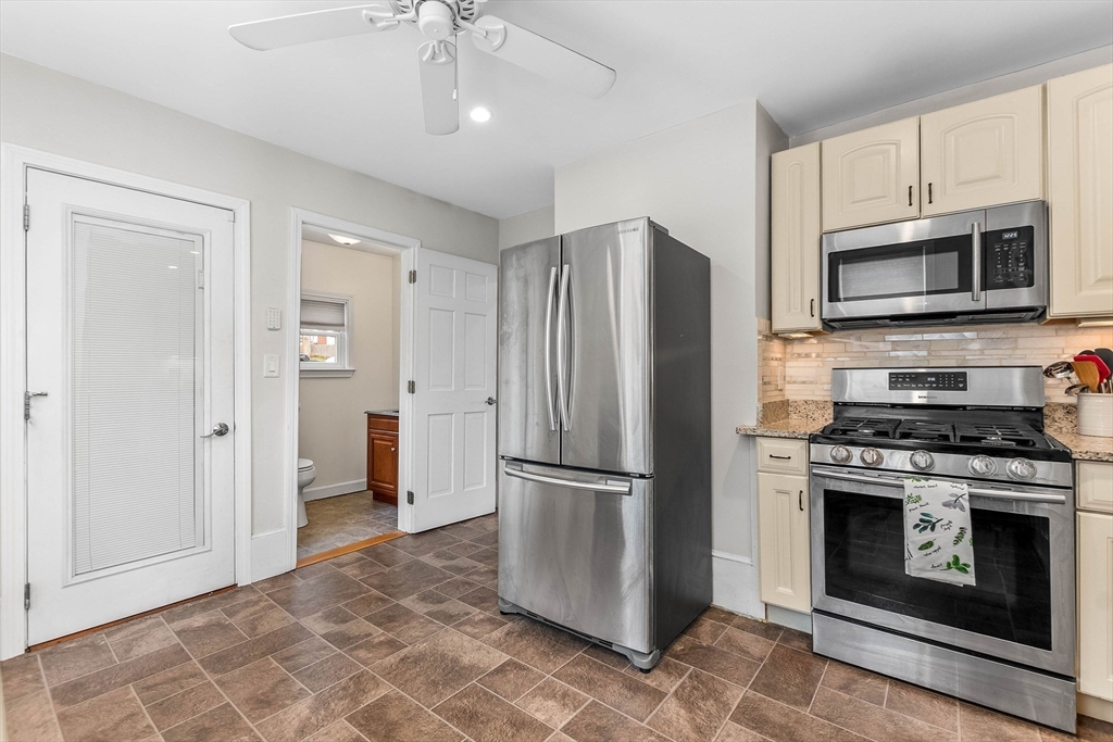 285 Colburn Street Dedham, MA 02026 - Photo 20 of 42