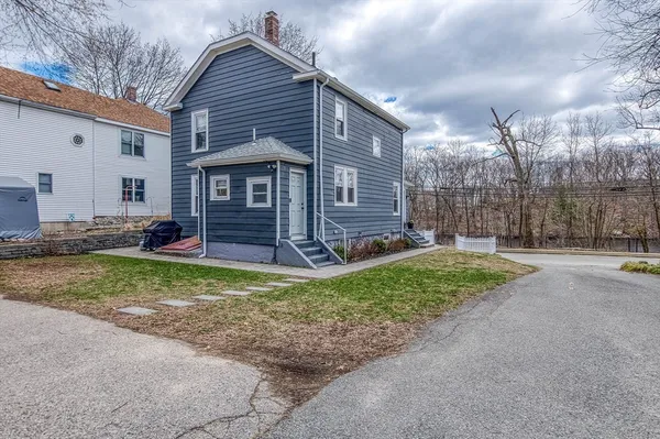 $699,900 | 285 Colburn Street, Dedham, MA 02026
