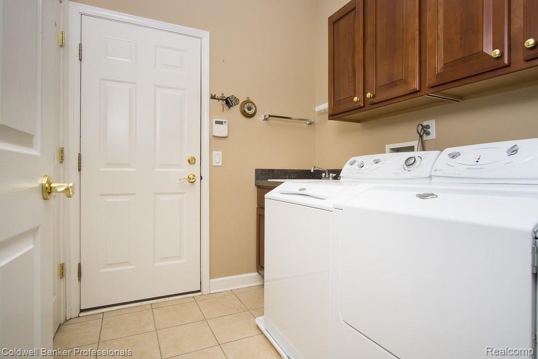 5251 Belmonte Drive, Unit 35 Rochester, MI 48306 - Photo 26 of 29 5251-Belmonte-026.jpg