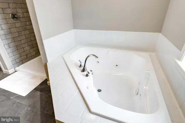 $484,900 | 3704 Skipton Circle, York, PA 17402