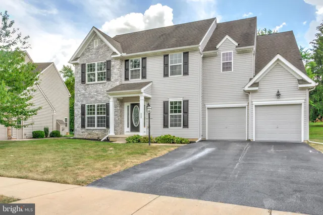 $484,900 | 3704 Skipton Circle, York, PA 17402