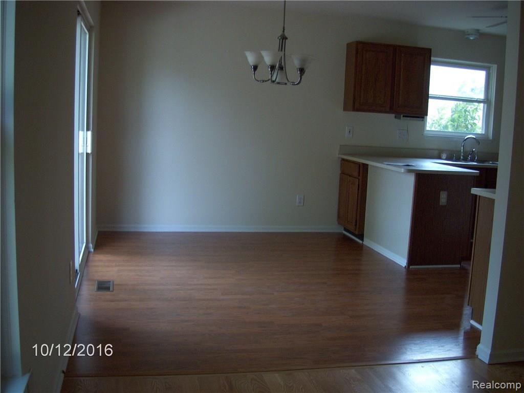 217 Cox Road St. Clair, MI 48079 - Photo 12 of 15 HPIM5076.JPG