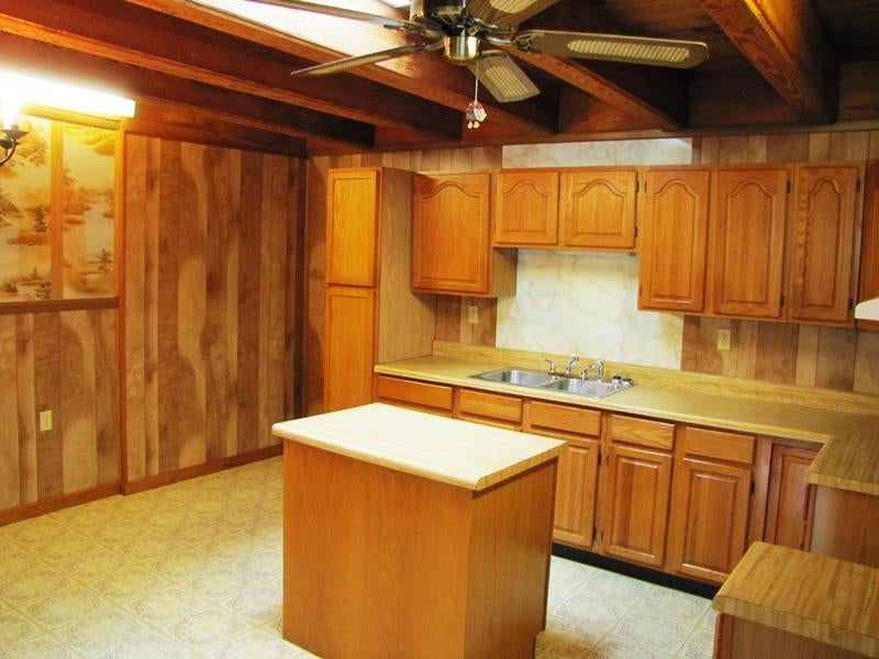 1135 Green Valley Road Peterstown, WV 24963 - Photo 27 of 46 Gallery Image 27