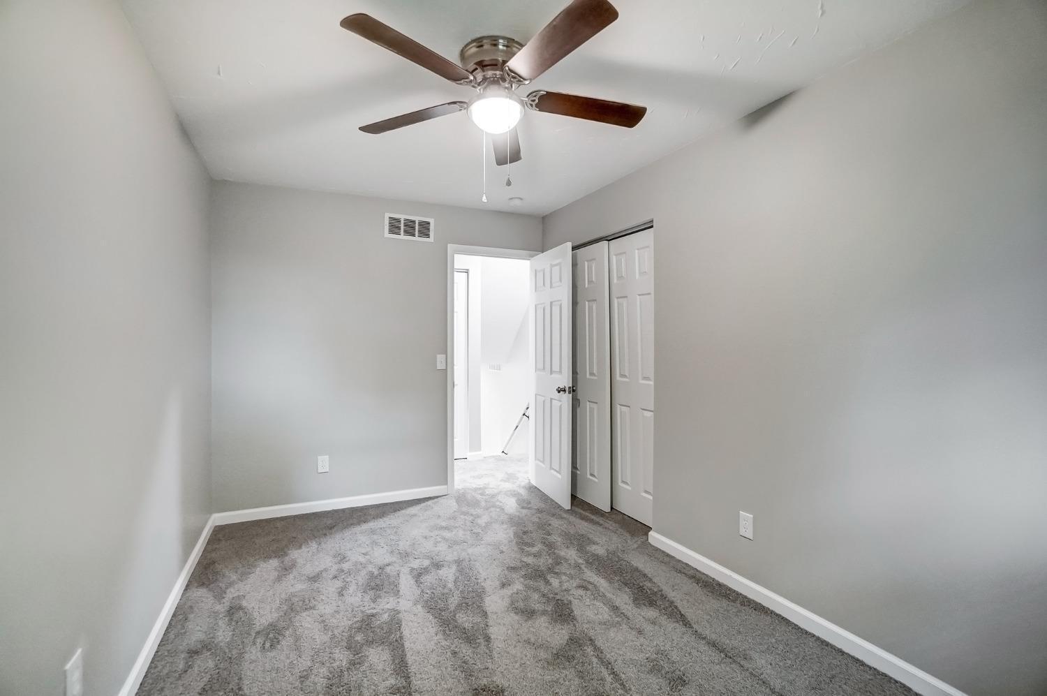 3241 Crest Road Cincinnati, OH 45251 - Photo 19 of 42
