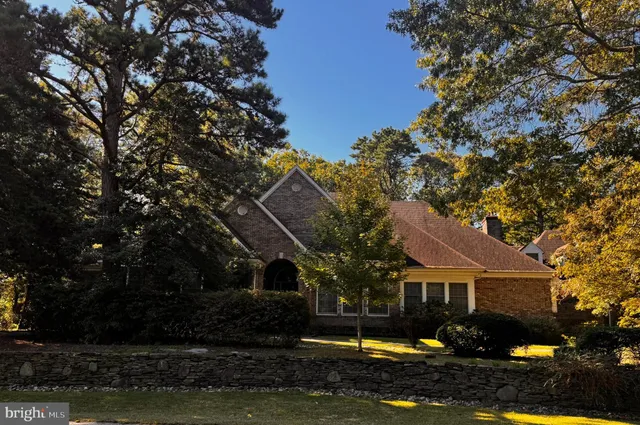 $849,900 | 632 East Lost Pine Way Road, Absecon, NJ 08205