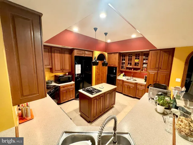 $849,900 | 632 East Lost Pine Way Road, Absecon, NJ 08205