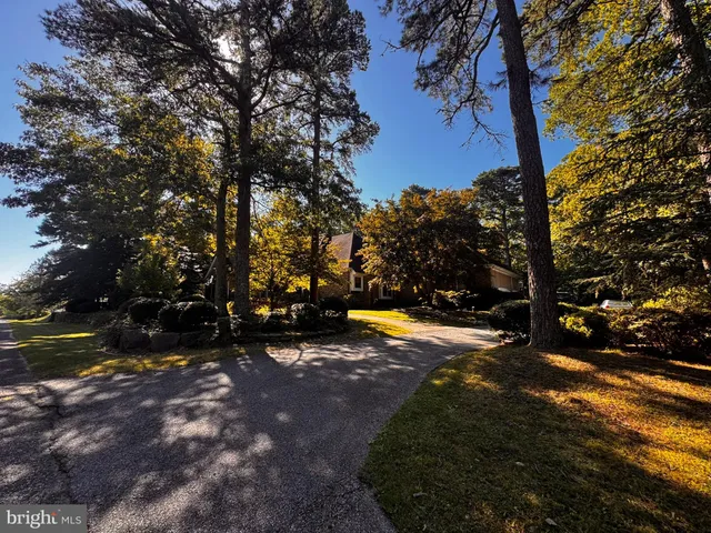 $849,900 | 632 East Lost Pine Way Road, Absecon, NJ 08205