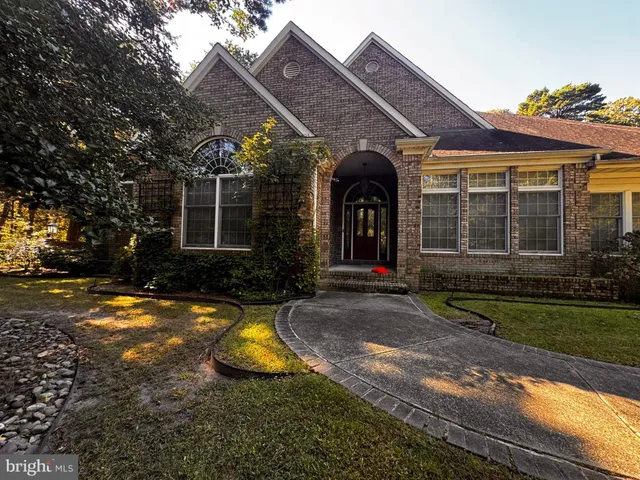 $849,900 | 632 East Lost Pine Way Road, Absecon, NJ 08205