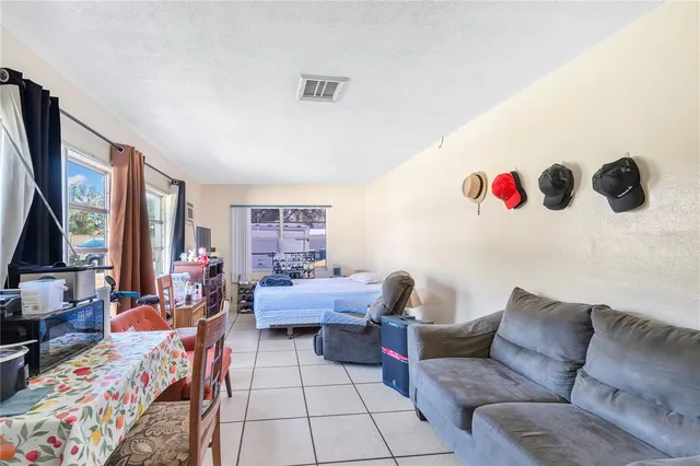 $220,000 | 2330 Wydine Drive, Lakeland, FL 33801