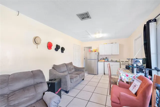 $220,000 | 2330 Wydine Drive, Lakeland, FL 33801