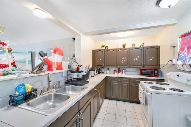 $220,000 | 2330 Wydine Drive, Lakeland, FL 33801