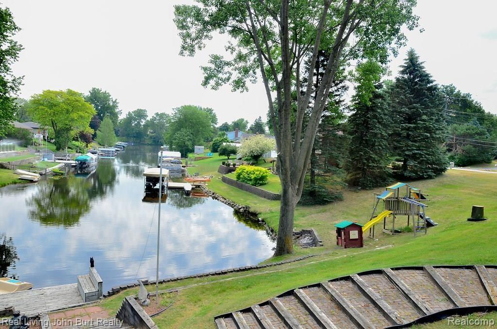 425 Sanders Road Oxford, MI 48371 - Photo 23 of 27 DECK VIEW