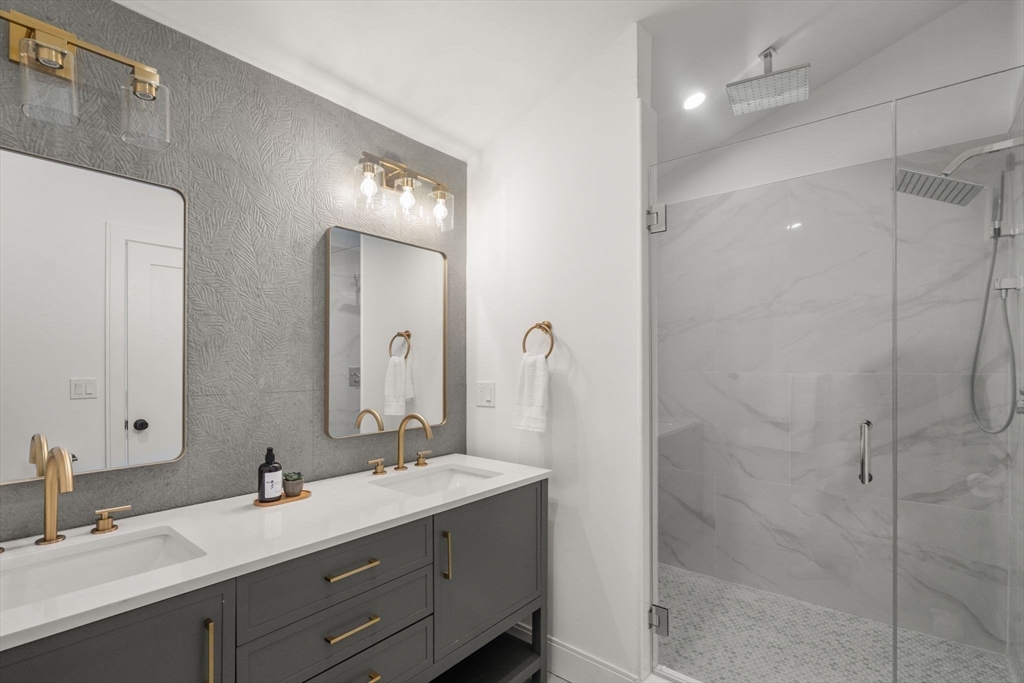9 Sydney Street, Unit PH2 Boston, MA 02125 - Photo 16 of 25