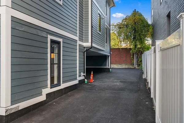 $979,000 | 9 Sydney Street, Unit PH2, Boston, MA 02125