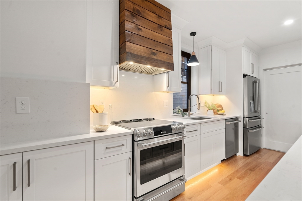 9 Sydney Street, Unit PH2 Boston, MA 02125 - Photo 5 of 25
