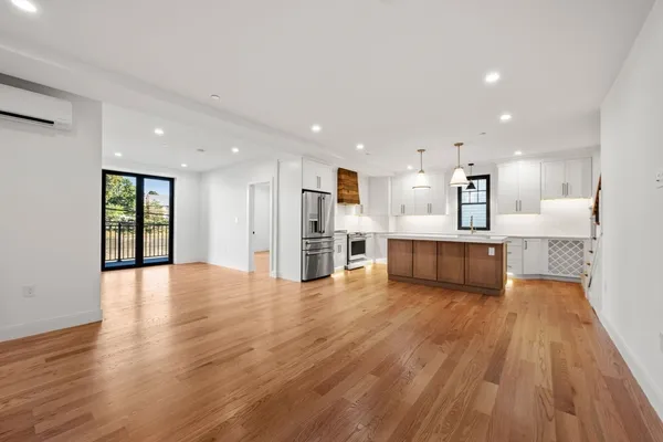 $979,000 | 9 Sydney Street, Unit PH2, Boston, MA 02125