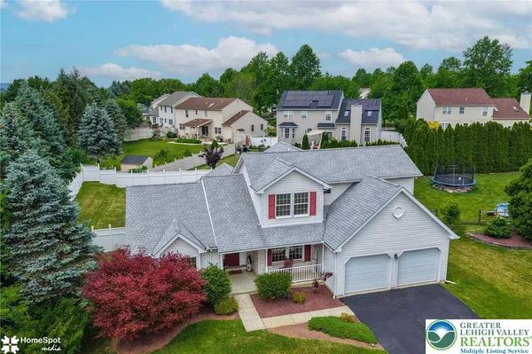 $525,000 | 4022 Redwood Drive, Bethlehem, PA 18020