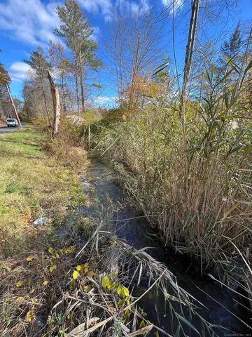 a view of an outdoor space