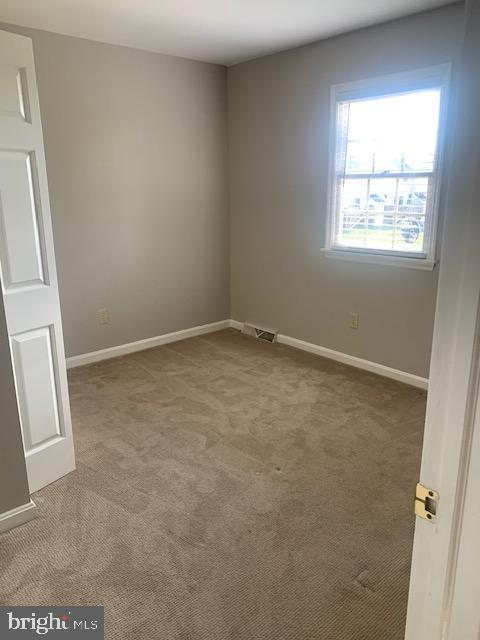 39 Laurie Lane Lititz, PA 17543 - Photo 6 of 8 an empty room with windows