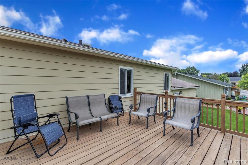 41272 Village Lake Road Novi, MI 48375 - Photo 34 of 56