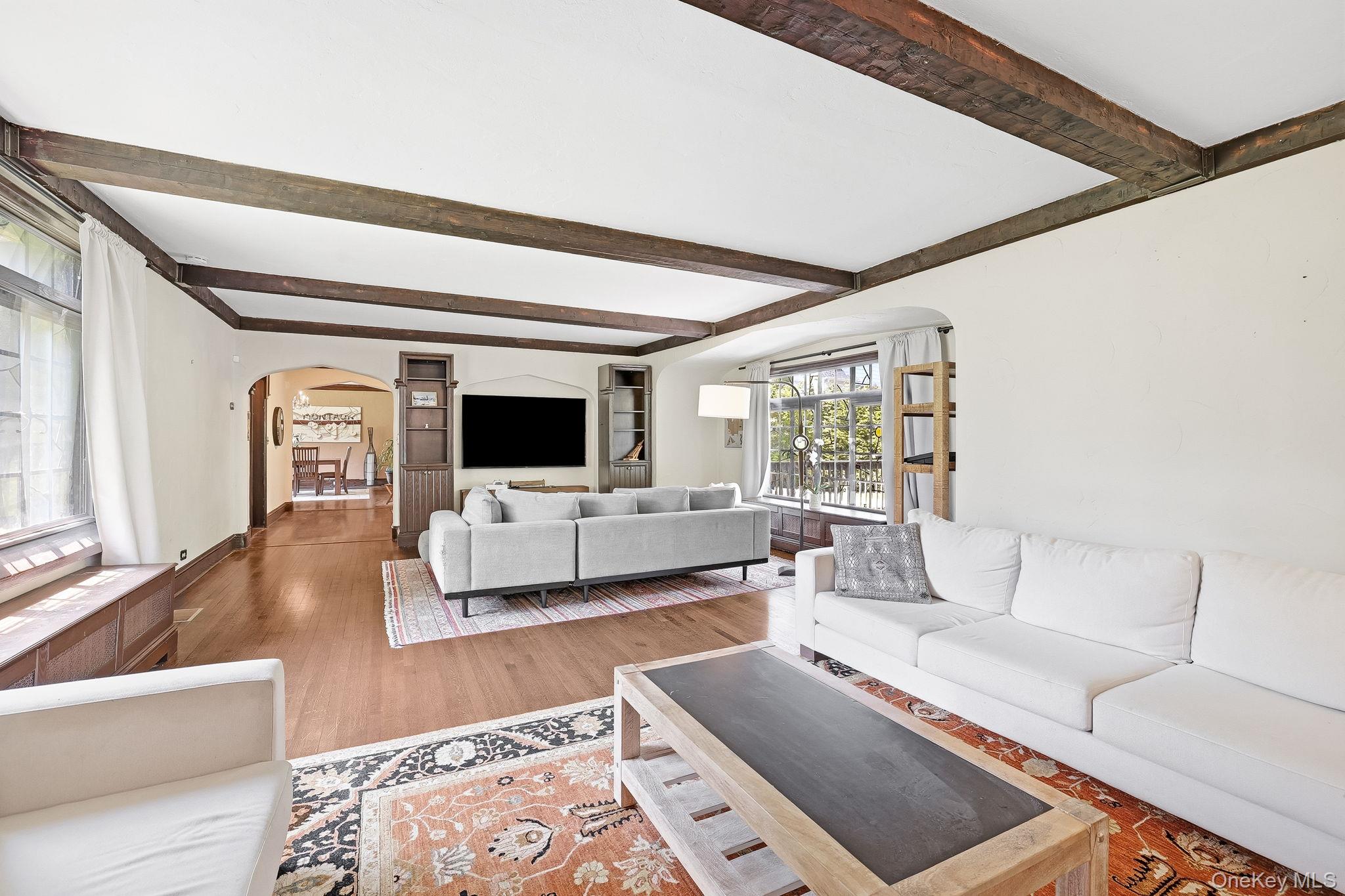 14 Overhill Road New Rochelle, NY 10804 - Photo 12 of 54