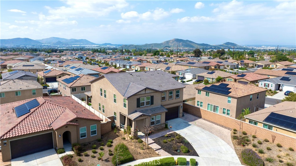 7635 Sweet Rnch Circle Riverside, CA 92507 - Photo 3 of 27 Gallery Image 3