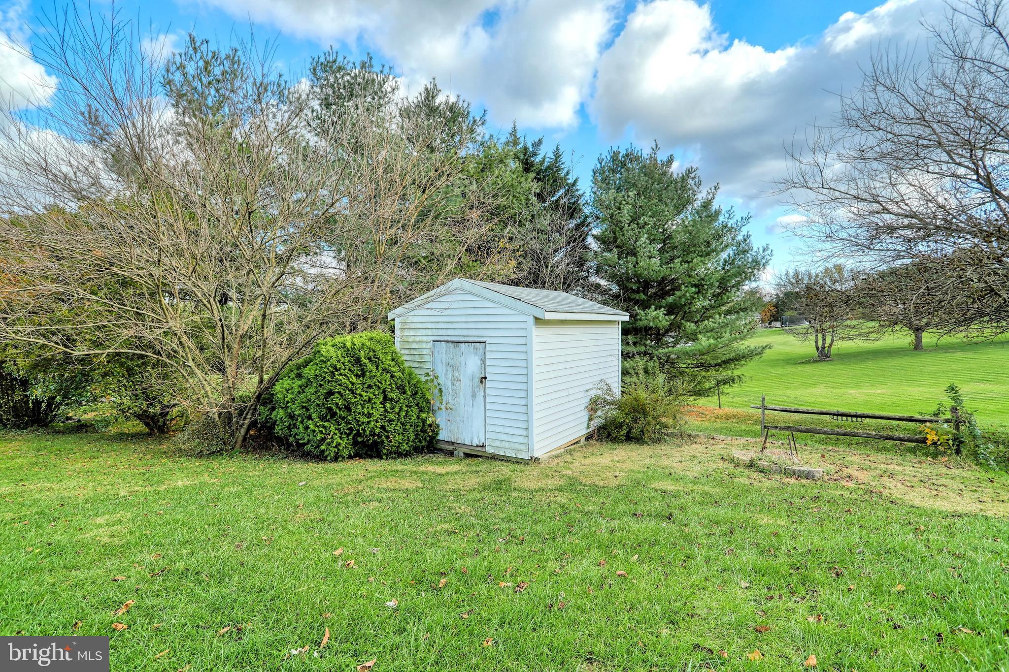 71 Michelle Way Hanover, PA 17331 - Photo 5 of 48 yard