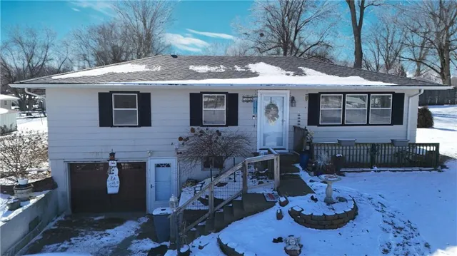 $299,900 | 508 East Price Avenue, Savannah, MO 64485