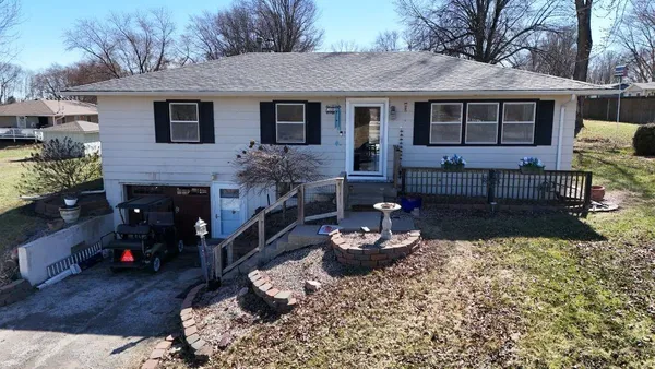 $279,900 | 508 East Price Avenue, Savannah, MO 64485