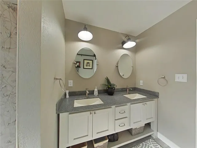 $299,900 | 508 East Price Avenue, Savannah, MO 64485