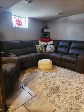 $279,900 | 508 East Price Avenue, Savannah, MO 64485