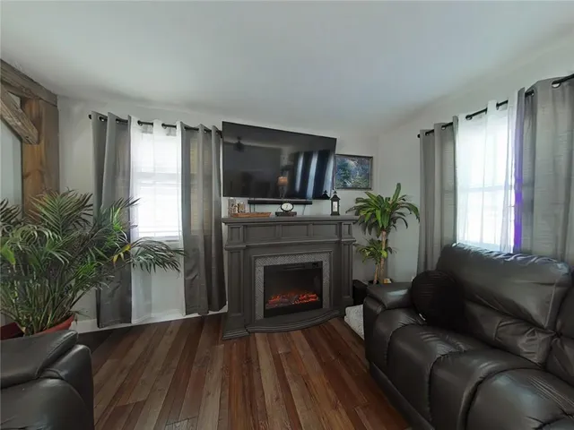 $299,900 | 508 East Price Avenue, Savannah, MO 64485