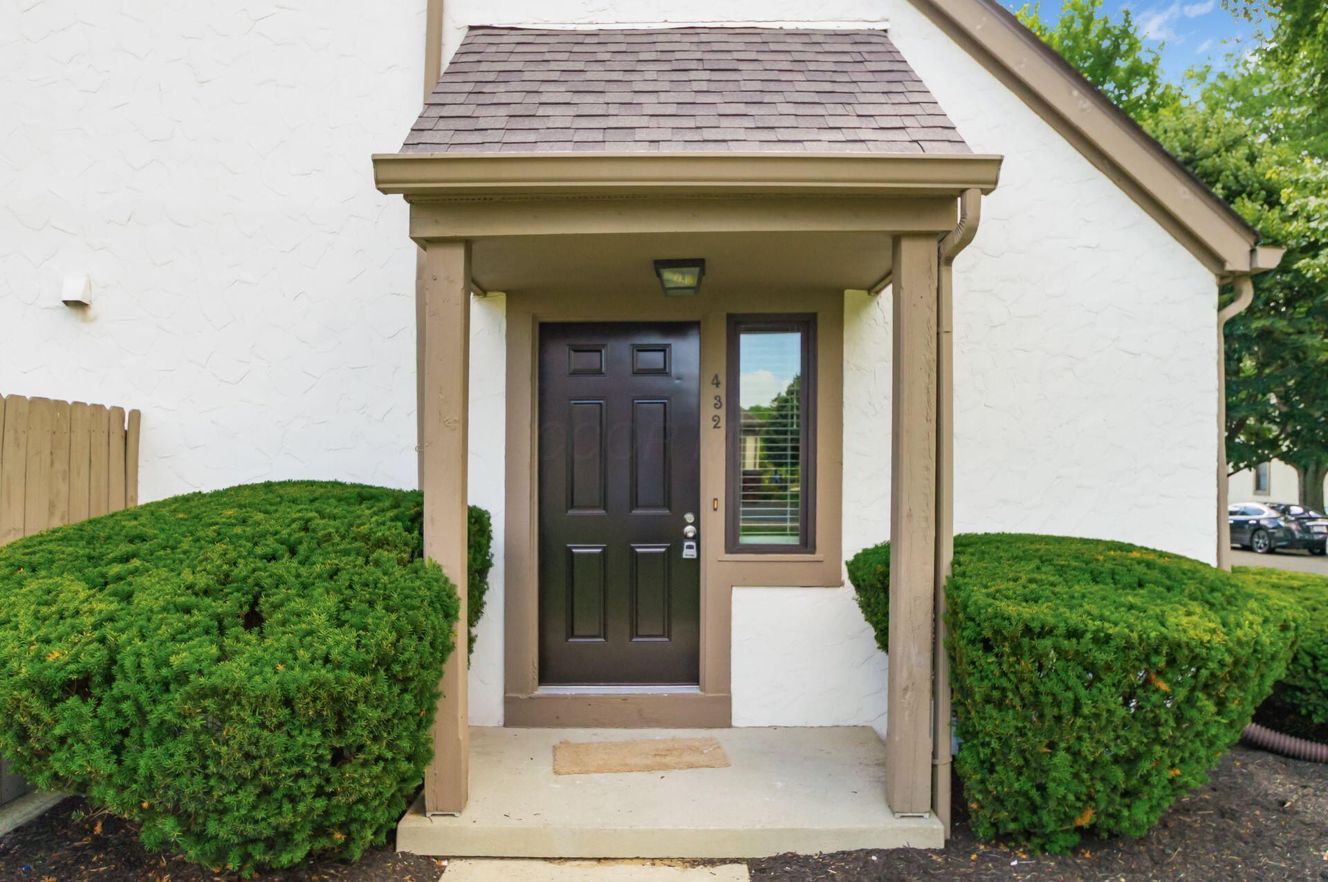 432 Edinburgh Road Dublin, OH 43017 - Photo 2 of 20 Covered Entry