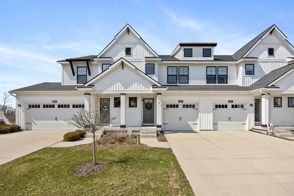 $345,000 | 8911 Barrington Lane, Unit 30, Jenison, MI 49428