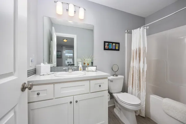 $345,000 | 8911 Barrington Lane, Unit 30, Jenison, MI 49428